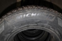 275 65 R17 115Q Michelin Latitude X-Ice Japan